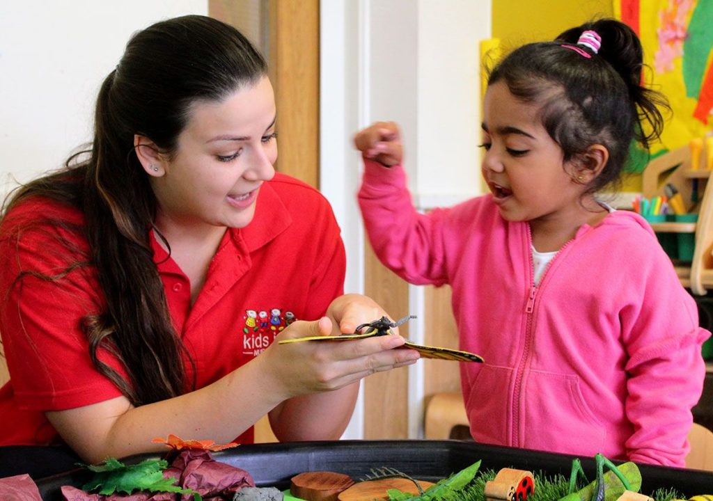 Kids Inc Day Nursery York Road receive a ‘GOOD’ Ofsted Report - 2021 | Kids Inc Nurseries York Road Supervisor playing with a young girl